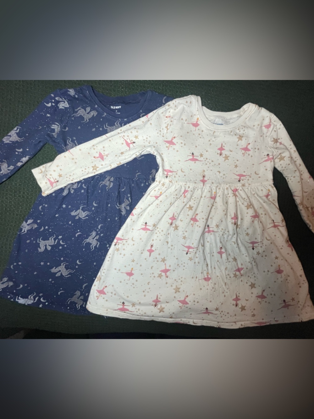Old navy toddler girls long sleeved dress bundle of 2, size 4T